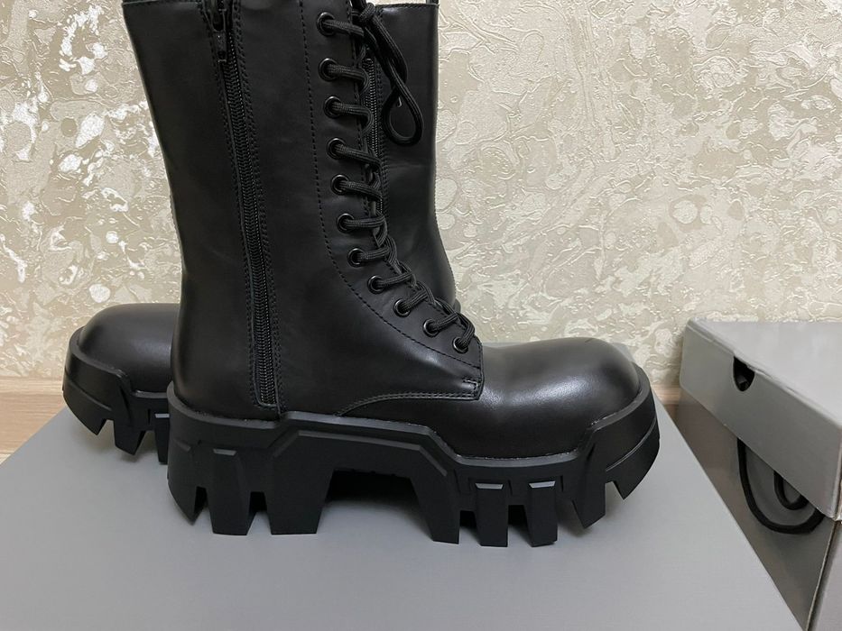 Balenciaga Bulldozer 80