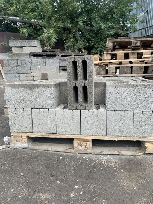 Шлакоблок,Бетонит,Пескоблок.