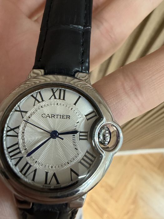 Продам женские часы