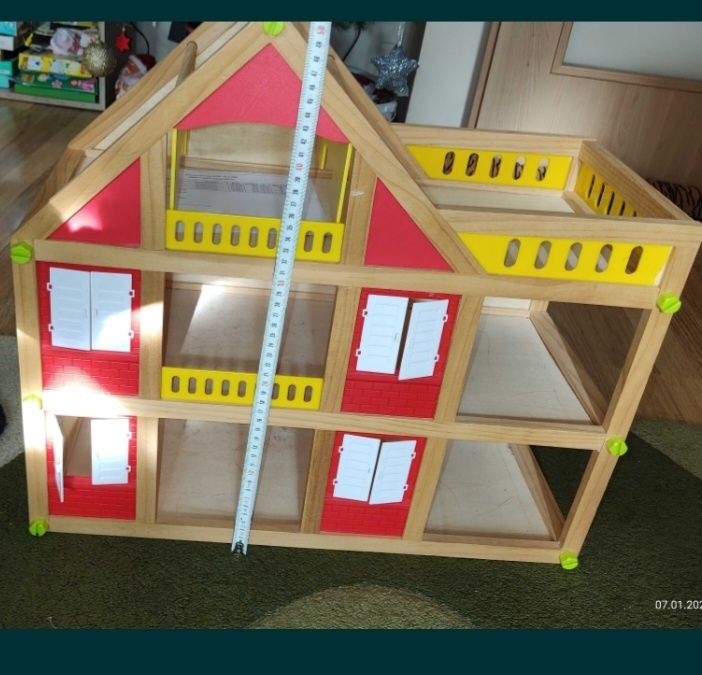 Къща за кукли с обзавеждане