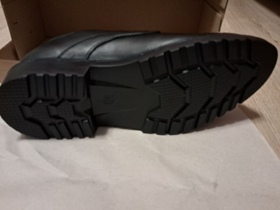 Мъжки обувки от естествена кожа