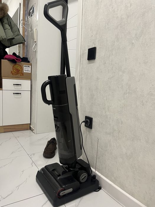 Вертикальный пылесос