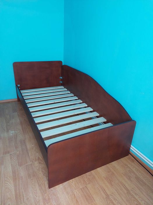 TRANSPORT GRATUIT.Pat single din lemn masiv.Cod 119