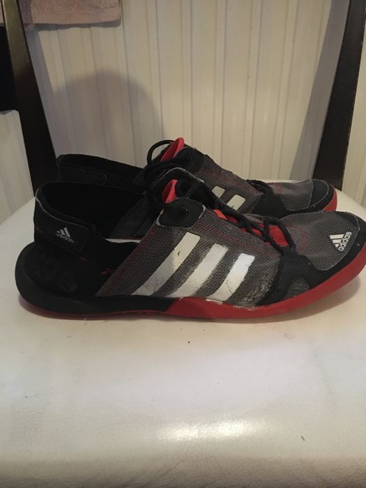 Adidas garoga спортни маратонки