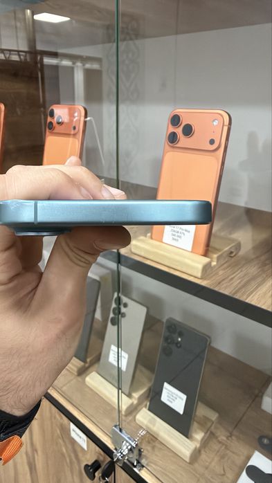 iPhone 16 256