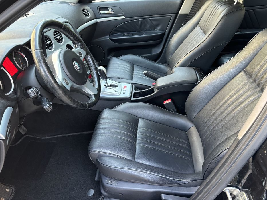 Alfa  Romeo 159