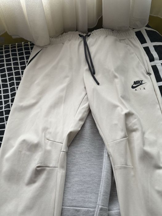 Анцузи Nike