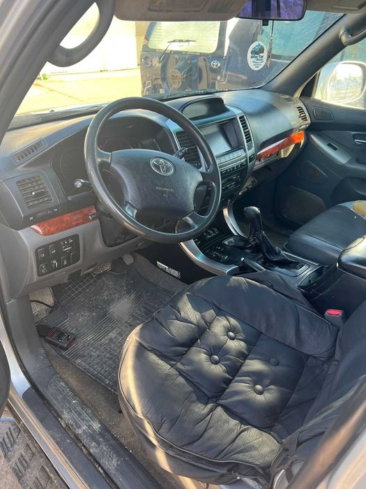 Dezmembrez Toyota Land Cruiser 3.0D D-4D 2006