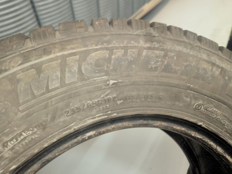 Зимни бусови гуми 2020 година 235/65/16C Mishelin