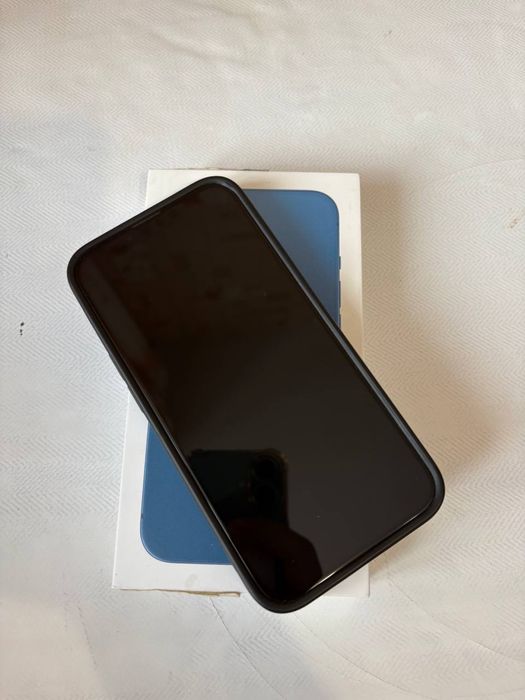 Продам айфон 13 128гб