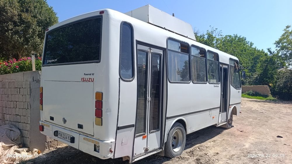 Isuzu avtobusi np 37