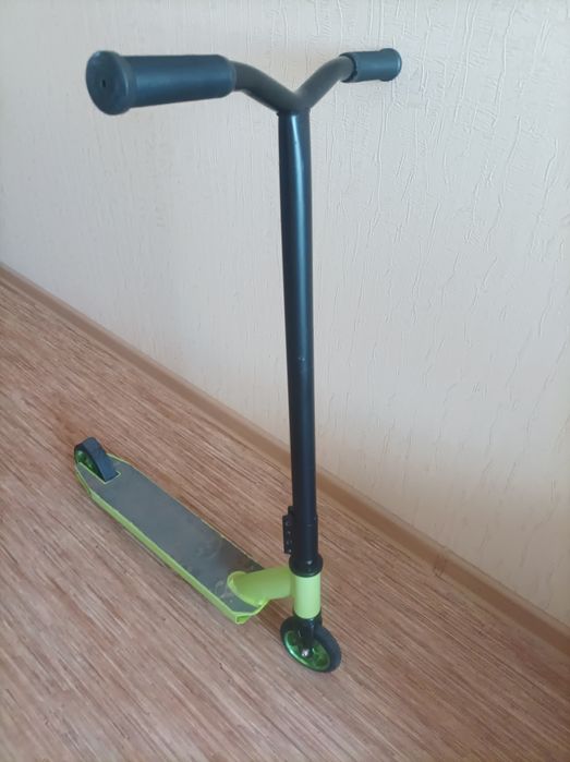 Продам самокат трюковой в ОТС