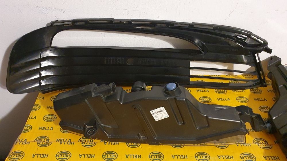 Grila lampa proiector spot ceata led bara fata BMW 7 g11 g12