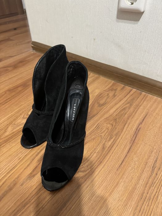 Туфли на выход 38 размера