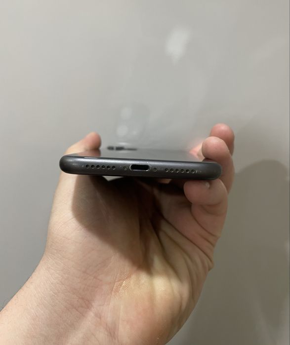 Продается 11 Айфон 128гб