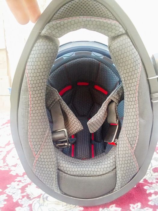 Продаётся шлем. В хорошем состоянии новый.