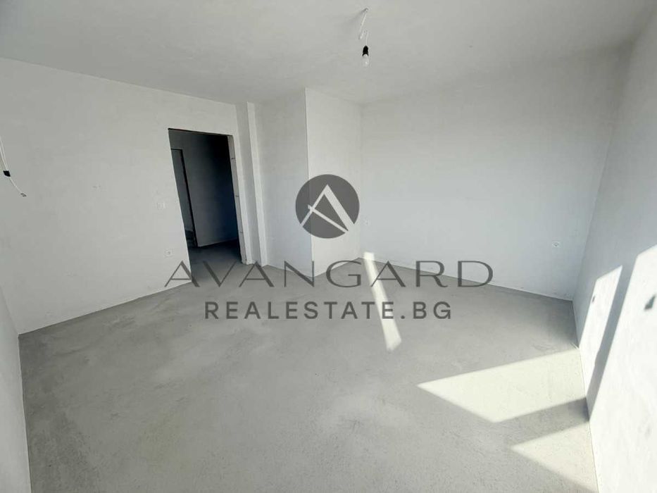 Продава се Къща в с. Златитрап, Област Пловдив - 263 кв.м за 703 €/кв.м - Снимка #16