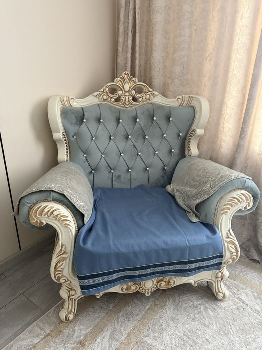 Королевский диван