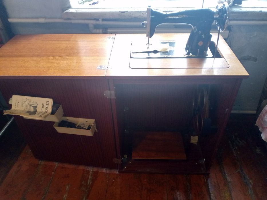 Швейная машинка модел 2 М