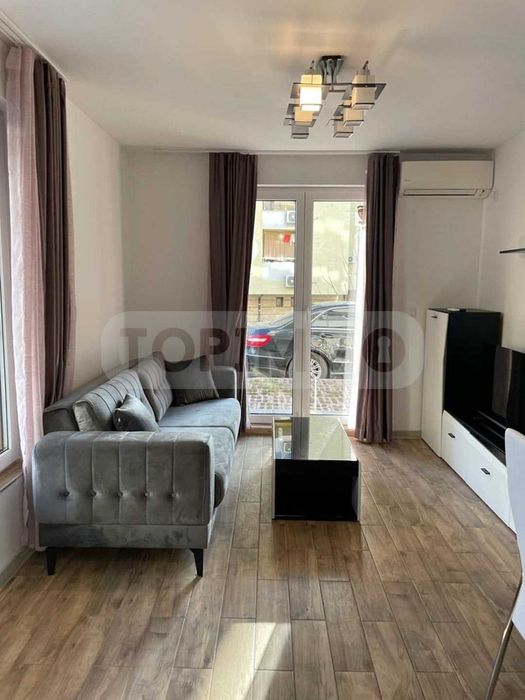 Дава се под наем Двустаен апартамент в Варна, Победа - 70 кв.м за 614 € - Снимка #2