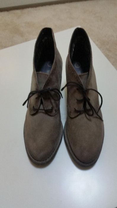 Замшевые ботильоны