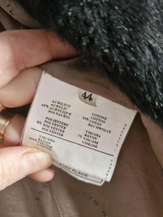 Vesta blana  Brian Dales m-l