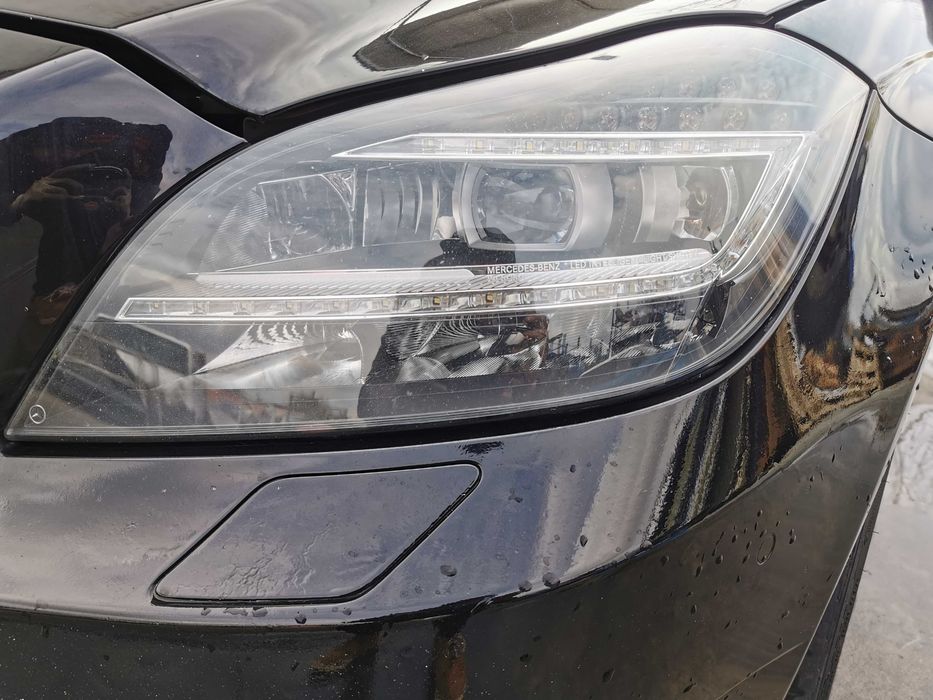 Dezmebrez Mercedes Cls w218 350D/bara fata /aripa/capota/faruri