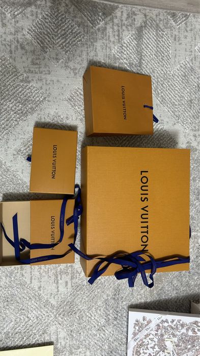 Брендовые коробки и пакеты