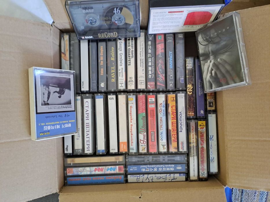 Аудио касети с музика и др.