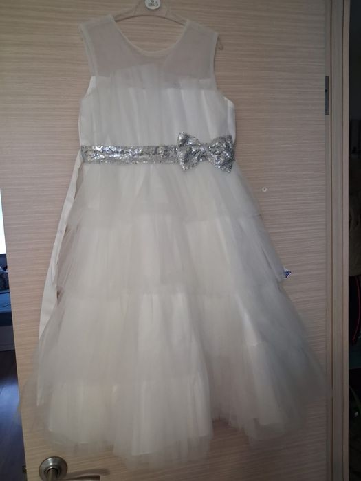 Платье новогодние . На 7-9 лет