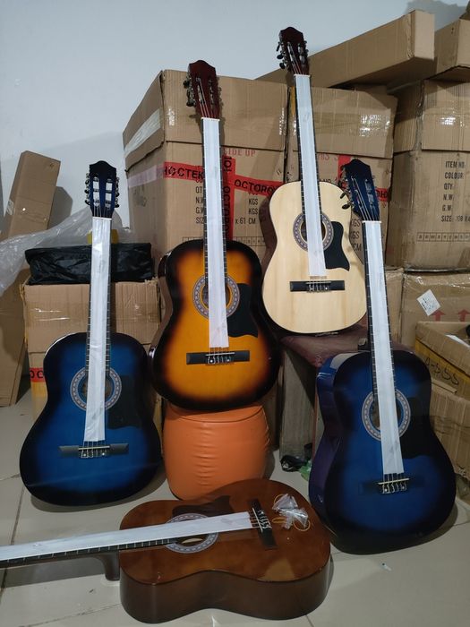 Гитара,гитара,Уклеле,укләлә,домбыра,домбры