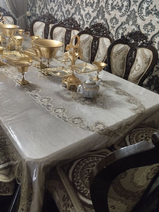 Мехмонхона учун 12 талик стол стул сотилади