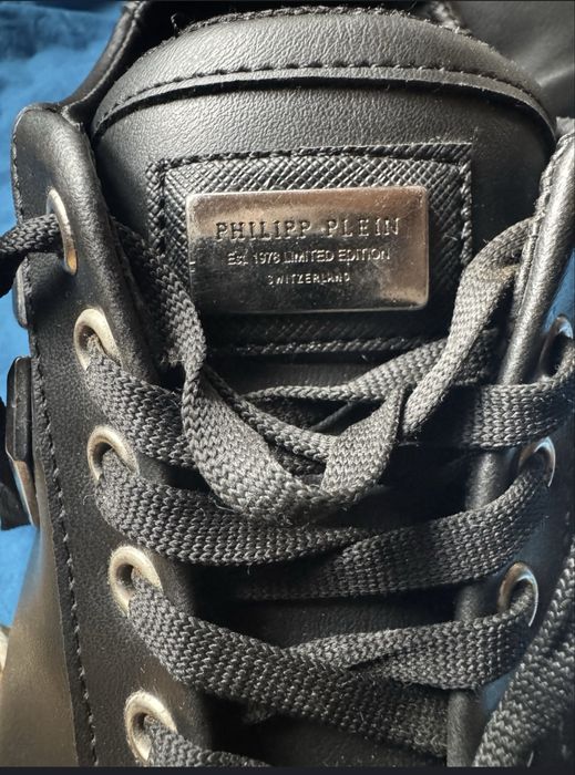 Adidasi Philip Plein purtati o singura data