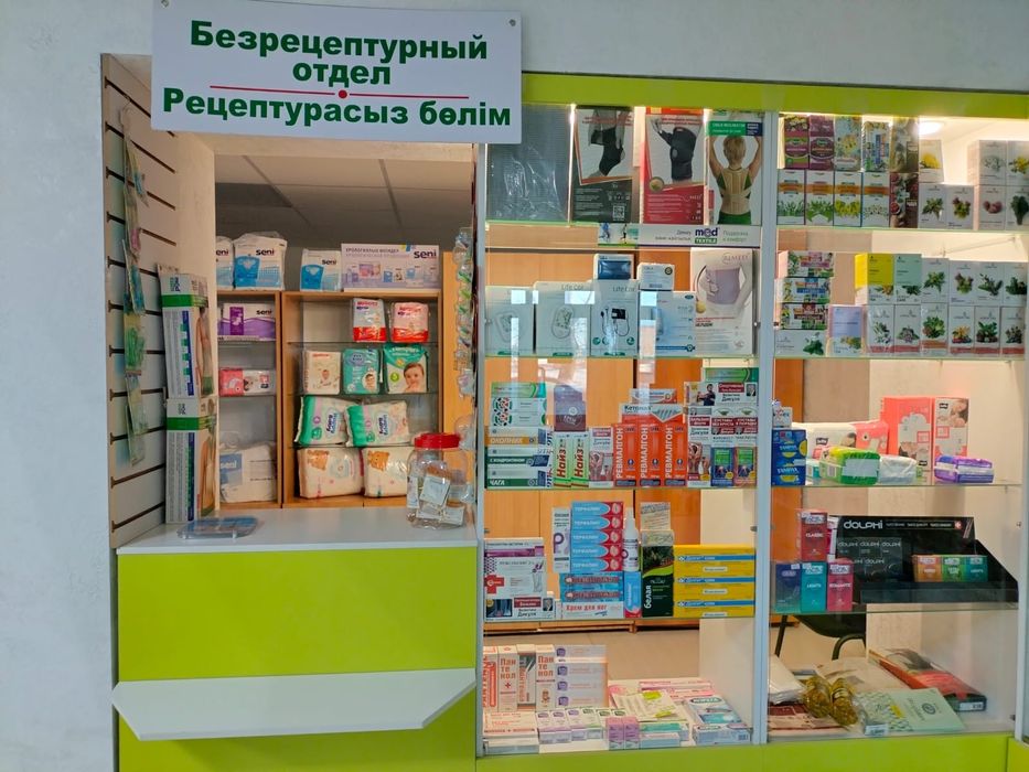 Мебель для аптеки (витрина)