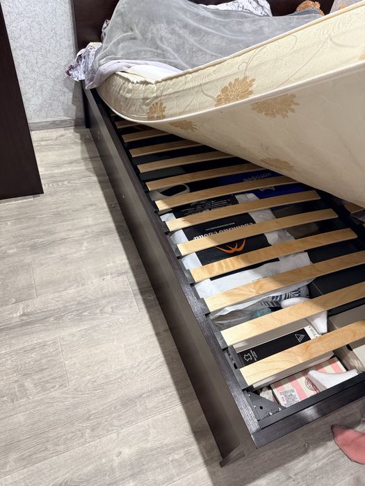 Продам кровать двухспалка + тумба