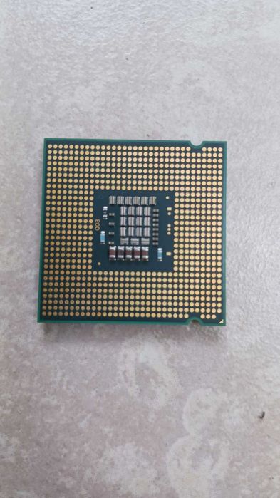 Компютърни компоненти и кутия