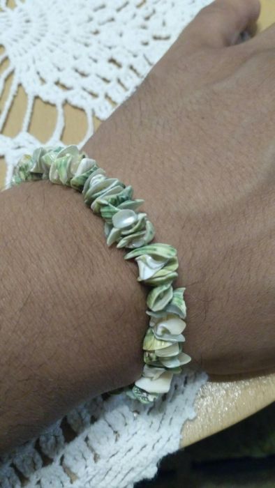 Гривна от мидички