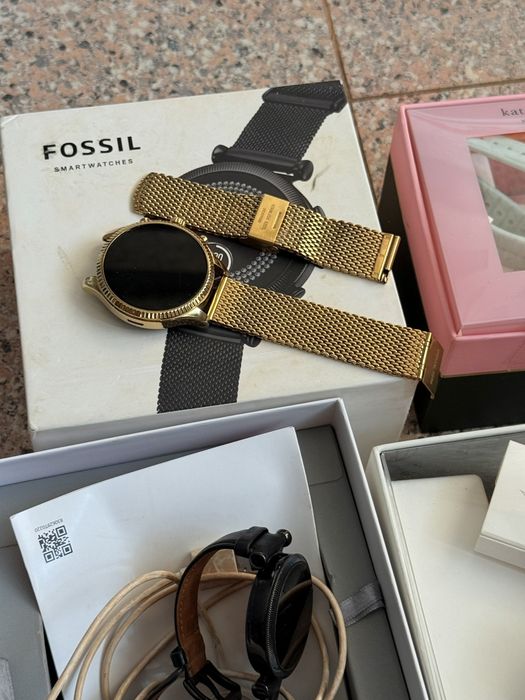 Смарт часовник Fossil Michael Kors Kate Spade