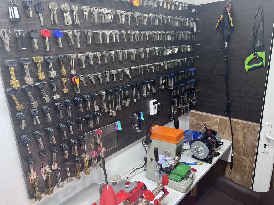 Ремонт обуви чемоданов сумок