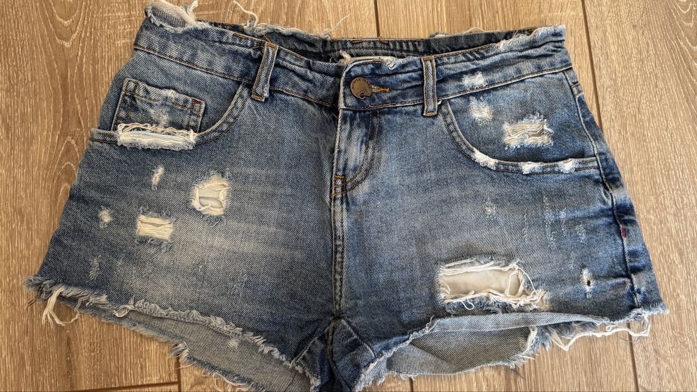 Къси дънки – отлично състояние