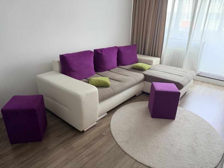 Canapea extensibila, 280 cm lungime + 2 taburete