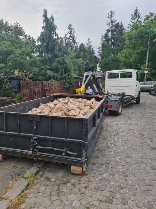 Containare de inchiriat