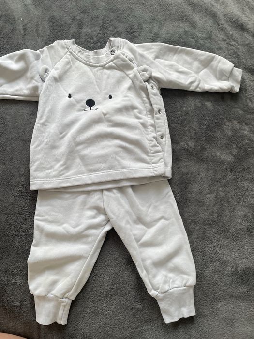 Продам детские вещи.