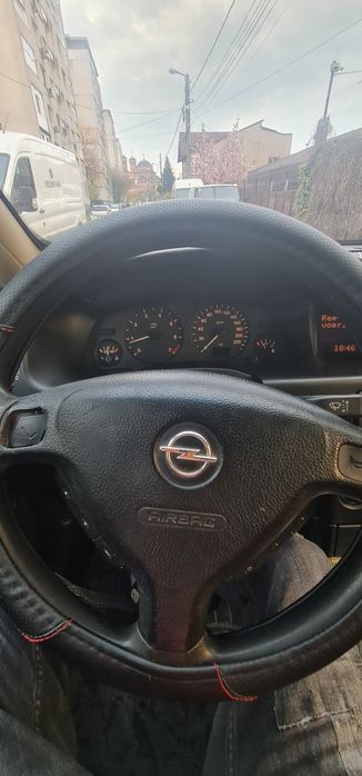 Vând Opel Zafira 1.6 cu 7 locuri