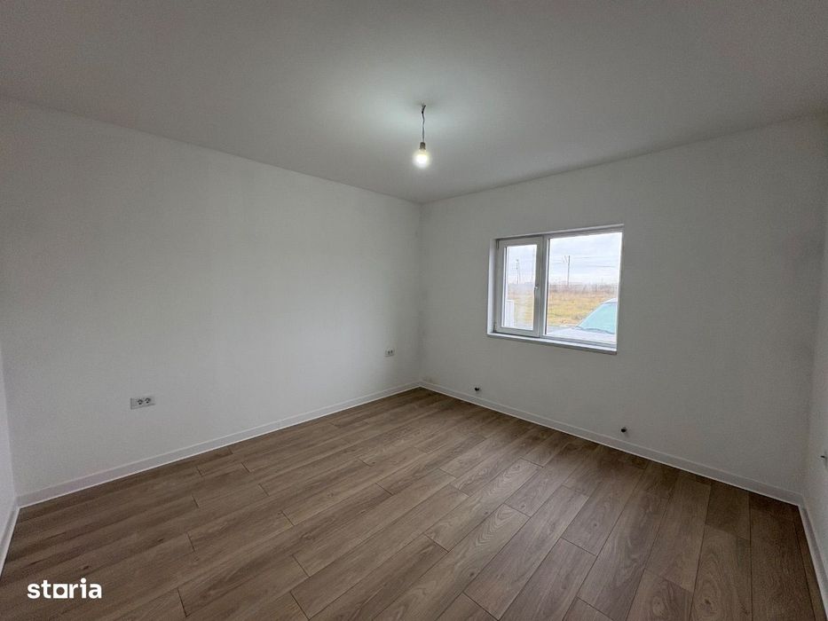 Apartament de vânzare la Casă 3 Camere Via Carmina