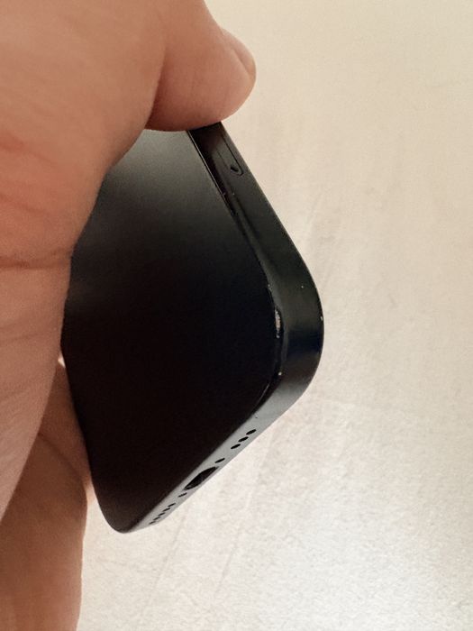 Айфон 15 с 88% акумм