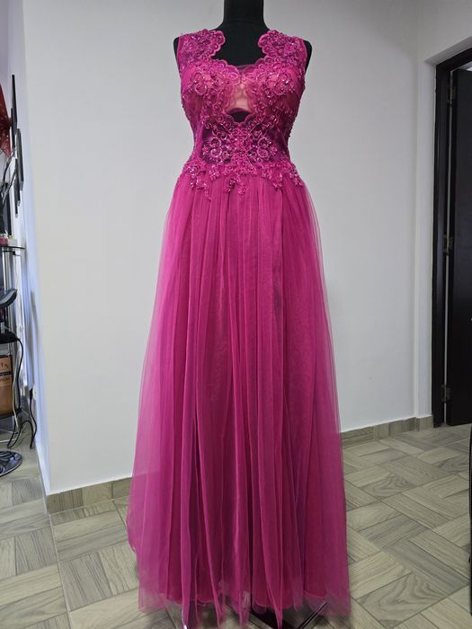 Rochie roz fucsia din matase naturala si dantela brodata