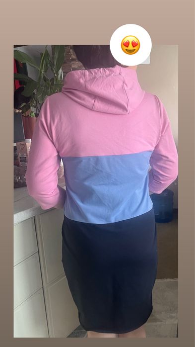 Продам платье спортивное красивое