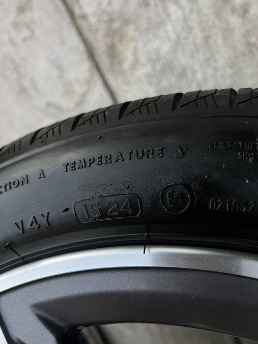 Комплект Гума Bridgstone turanza. 225 /45 /17