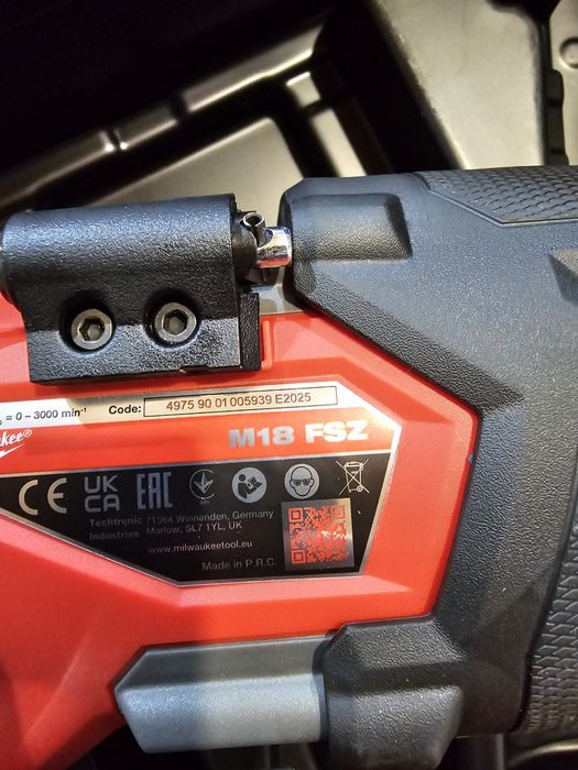 Fierăstrău milwaukee m18fsz-0x